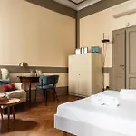 Youhosty - Charm Via Torino Apartament