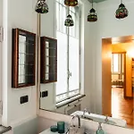 Apartament Youhosty - Charm Via Torino Mediolan