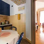 Apartament Youhosty - Charm Via Torino Mediolan