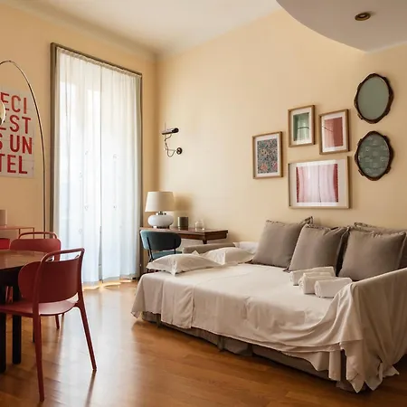 Youhosty - Charm Via Torino Apartament